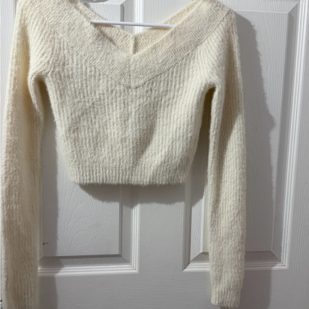 American Eagle Outfitters Cream V-Neck Sweater